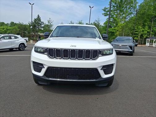 2024 Jeep Grand Cherokee Laredo X 4x4