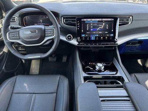 2026 Jeep Grand Wagoneer L 4x4