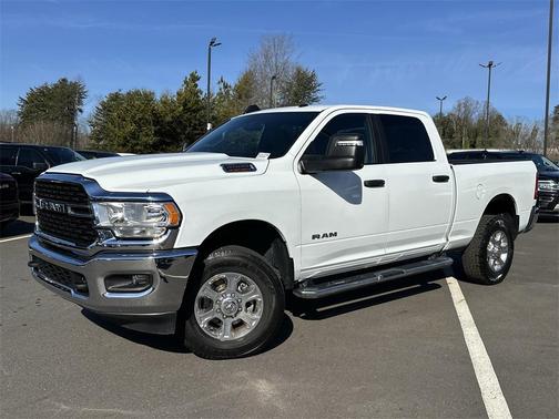 2024 RAM 2500 Big Horn Crew Cab 4x4 6'4' Box