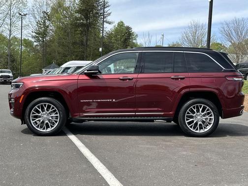 2024 Jeep Grand Cherokee Summit