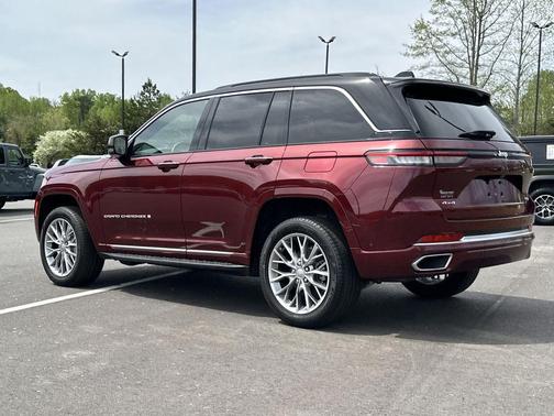 2024 Jeep Grand Cherokee Summit