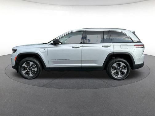 Silver Zynith 2022 Jeep Grand Cherokee 4xe Base