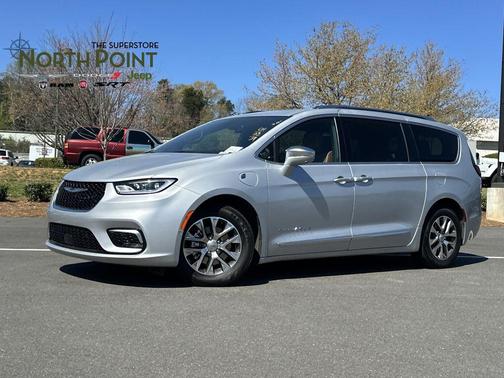 2024 Chrysler Pacifica L