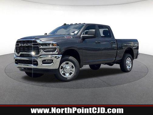 2025 RAM 2500 Tradesman Crew Cab 4x4 6'4' Box