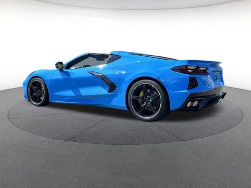 Rapid Blue 2022 Chevrolet Corvette Stingray w/3LT