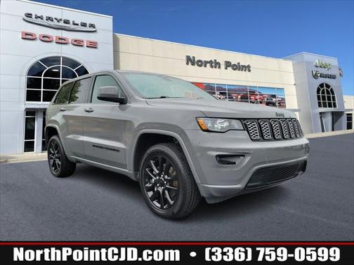 2022 Jeep Grand Cherokee Laredo