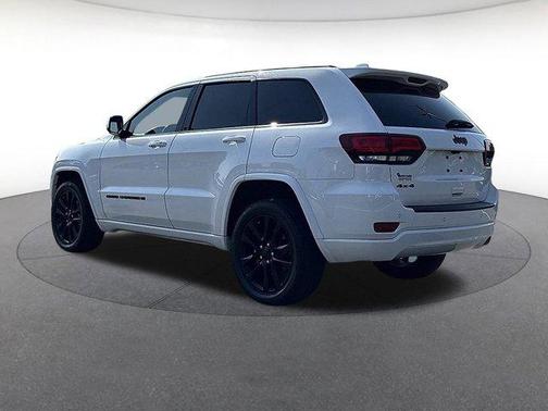 2022 Jeep Grand Cherokee Laredo