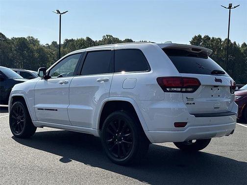 2022 Jeep Grand Cherokee Laredo