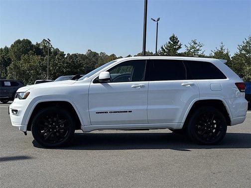2022 Jeep Grand Cherokee Laredo