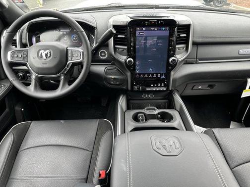 2026 RAM 3500 Laramie Crew Cab 4x4 6'4' Box