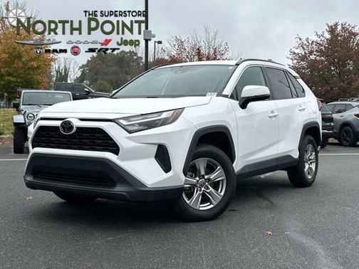 2022 Toyota RAV4 XLE