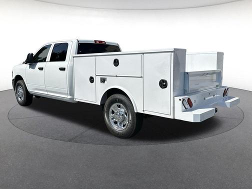 Bright White Clearcoat 2026 RAM 2500 Tradesman Crew Cab 4x2 8' Box