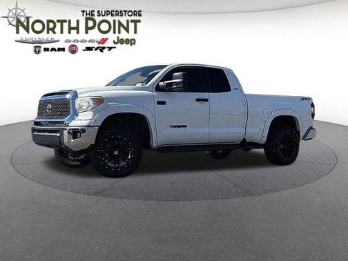 2017 Toyota Tundra SR5