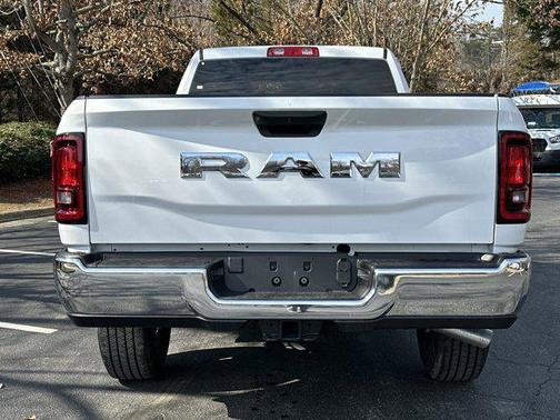 2026 RAM 2500 Tradesman Crew Cab 4x2 8' Box
