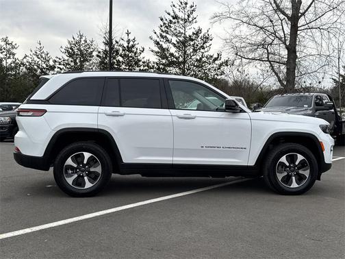 2023 Jeep Grand Cherokee 4xe Base