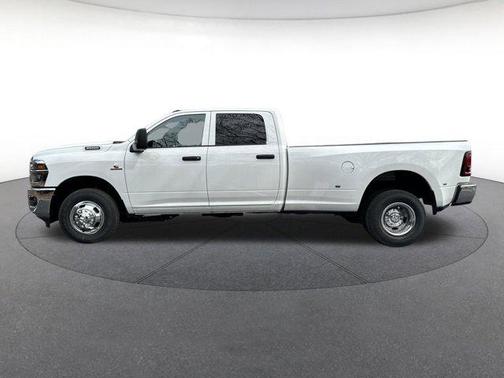2026 RAM 3500 Tradesman Crew Cab 4x2 8' Box