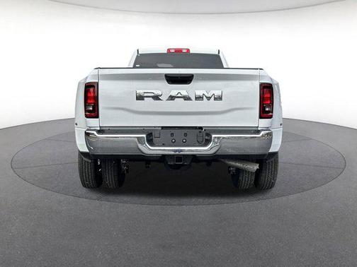 2026 RAM 3500 Tradesman Crew Cab 4x2 8' Box