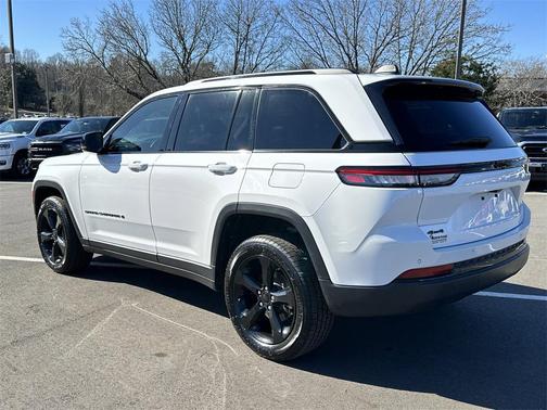 2023 Jeep Grand Cherokee Altitude
