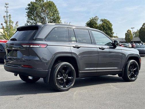 2022 Jeep Grand Cherokee Altitude