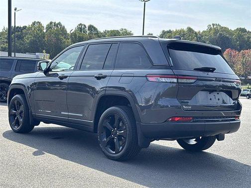 2022 Jeep Grand Cherokee Altitude