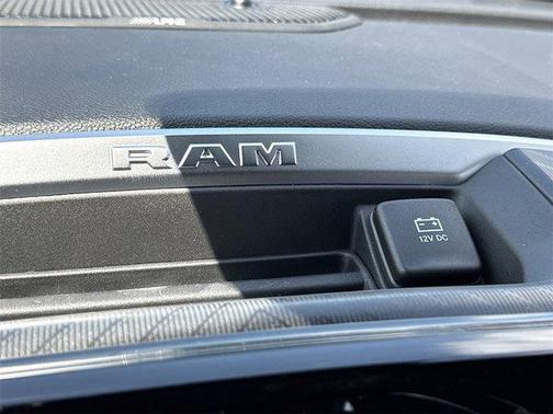 2025 RAM 3500 Big Horn Crew Cab 4x4 8' Box