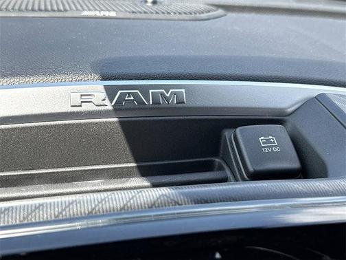 2025 RAM 3500 Big Horn Crew Cab 4x4 8' Box