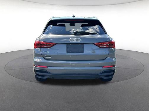 Mythos Black Metallic 2025 Audi Q3 Premium 45 TFSI S line quattro Tiptronic