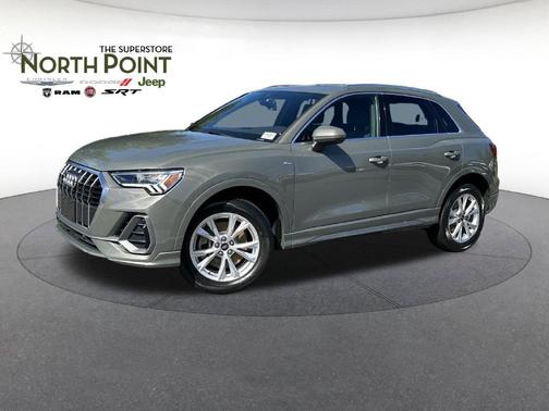 Mythos Black Metallic 2025 Audi Q3 Premium 45 TFSI S line quattro Tiptronic