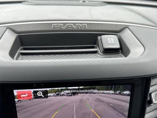 2025 RAM 2500 Tradesman Crew Cab 4x4 6'4' Box