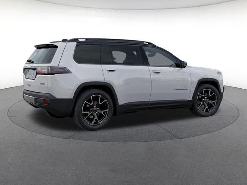 Bright White Clearcoat 2026 Jeep Cherokee Overland