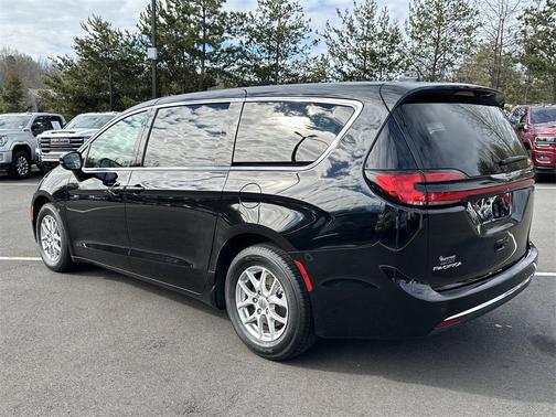 2025 Chrysler Pacifica L