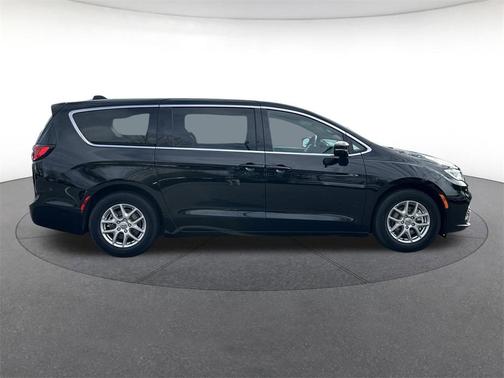 2025 Chrysler Pacifica L