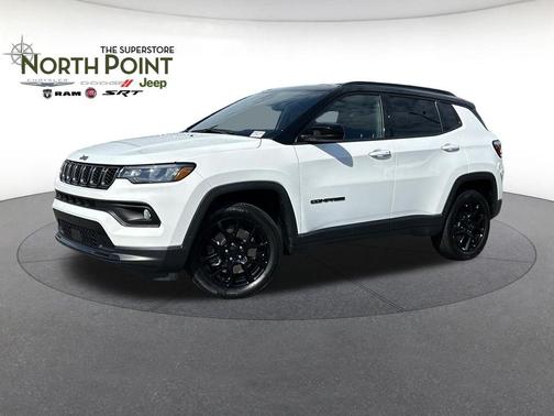 Bright White Clearcoat 2024 Jeep Compass Latitude