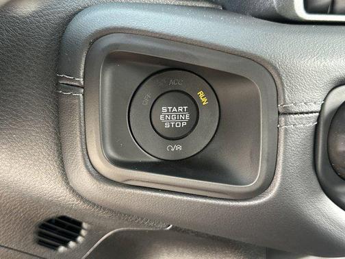 2025 Jeep Gladiator High Tide