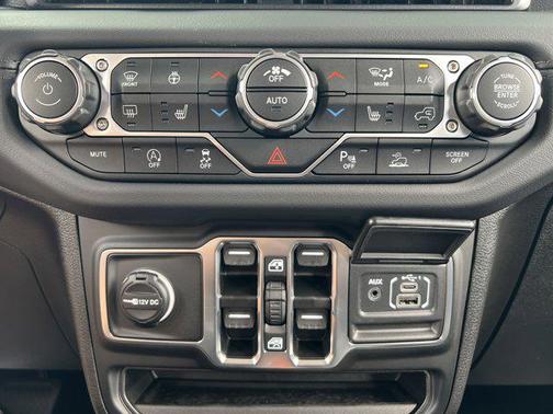 2025 Jeep Gladiator High Tide