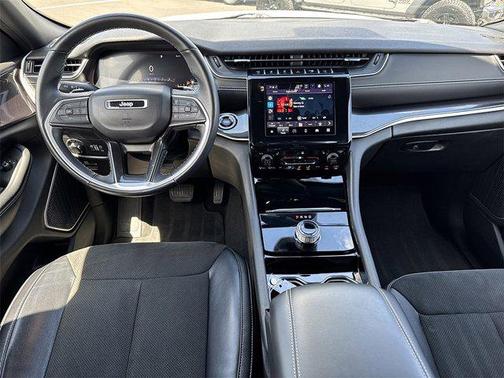 2022 Jeep Grand Cherokee L Altitude