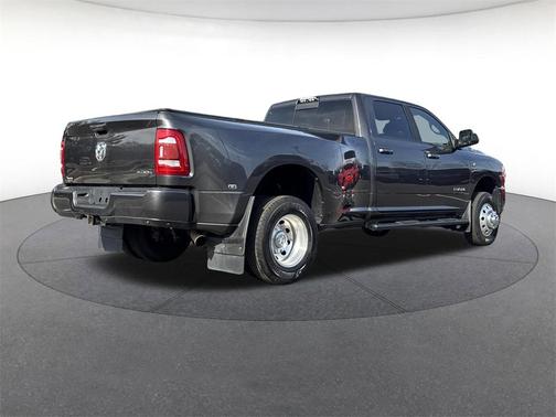 2020 RAM 3500 Big Horn Crew Cab 4x4 8' Box