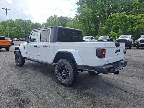2025 Jeep Gladiator Willys