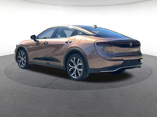 Bronze 2026 Toyota Crown XLE