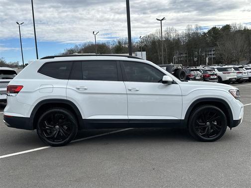 2022 Volkswagen Atlas 3.6L SE w/Technology