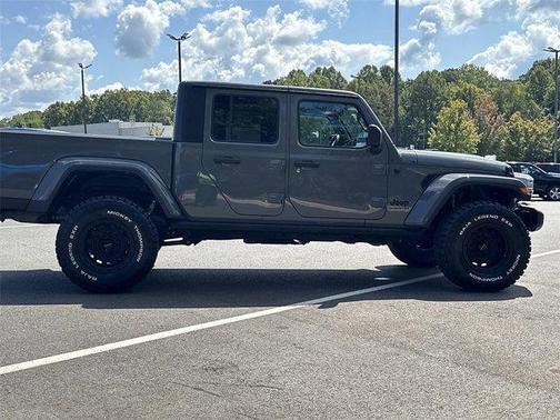2022 Jeep Gladiator Sport S