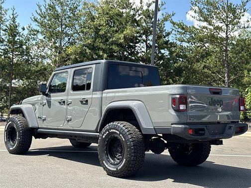 2022 Jeep Gladiator Sport S