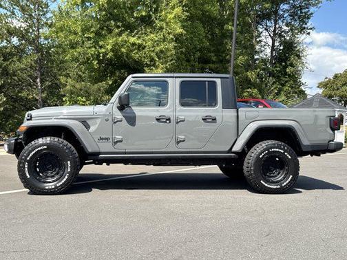 2022 Jeep Gladiator Sport S