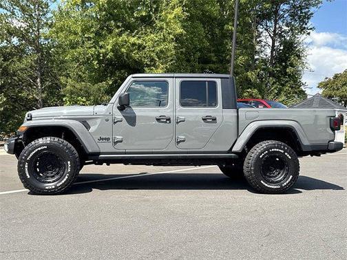 2022 Jeep Gladiator Sport S