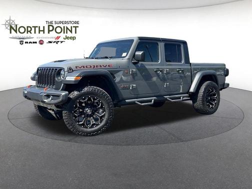 Sting-Gray Clearcoat 2020 Jeep Gladiator Mojave 4x4