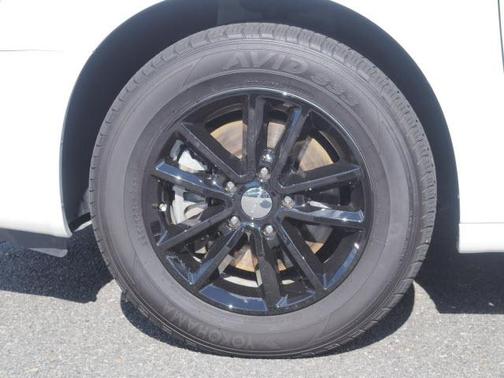 White Knuckle Clearcoat 2019 Dodge Grand Caravan SXT