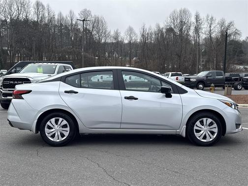 2024 Nissan Versa 1.6 S