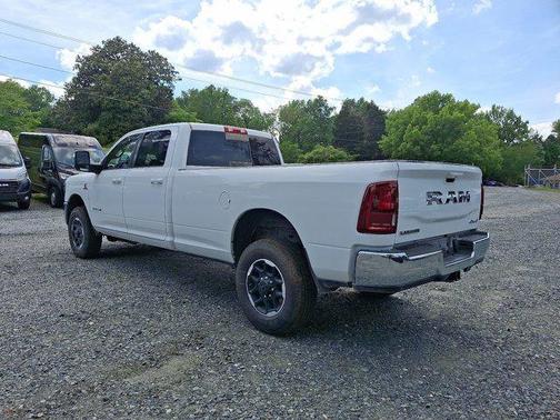 2025 RAM 2500 Laramie Crew Cab 4x4 8' Box