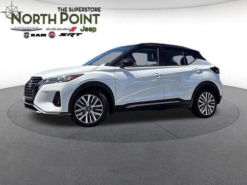 2023 Nissan Kicks SR