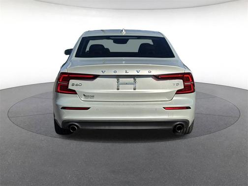 2019 Volvo S60 T5 Momentum